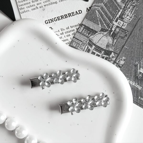 Zestaw spinek do włosów - srebrne kwiatki