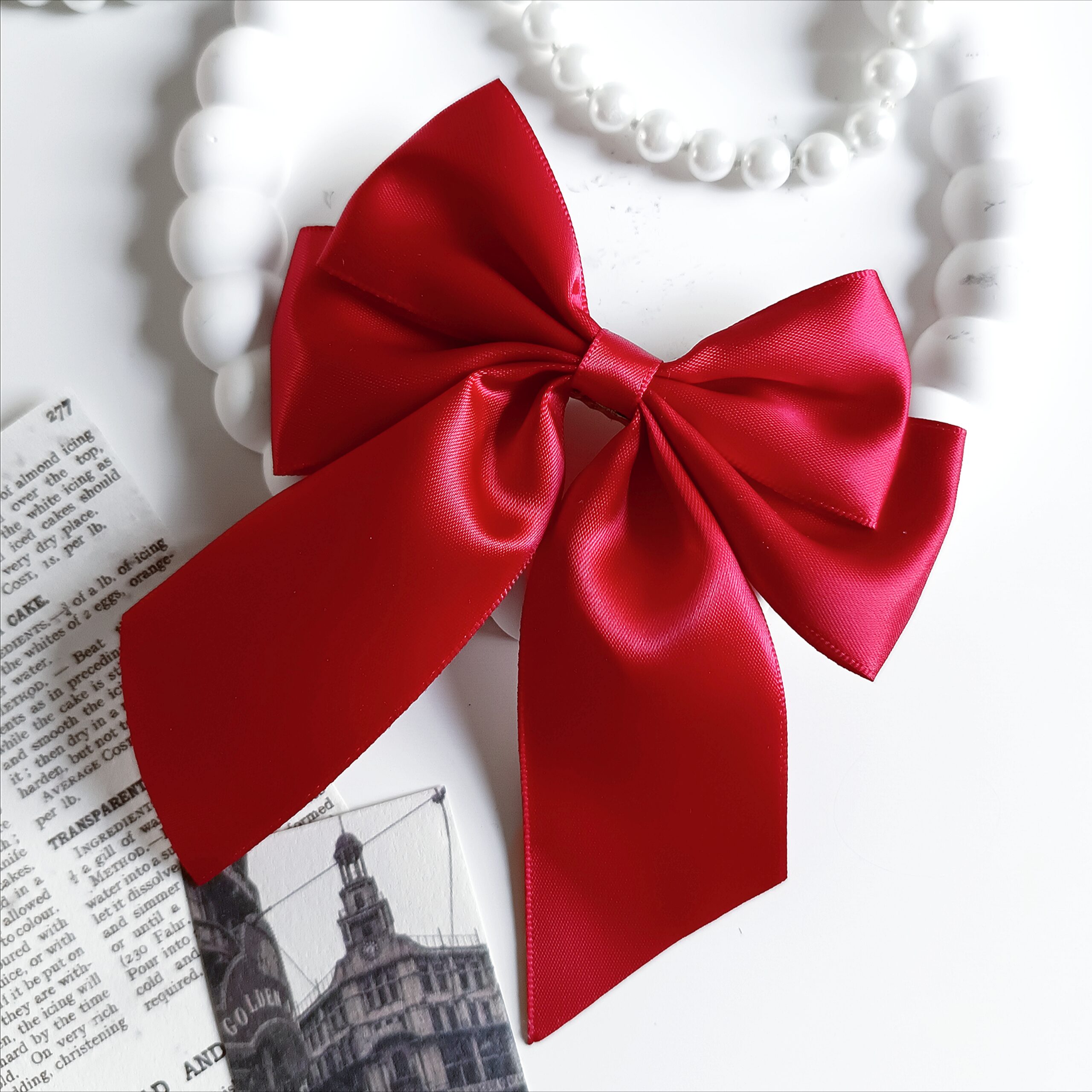 Satynowa kokarda do włosów - czerwona