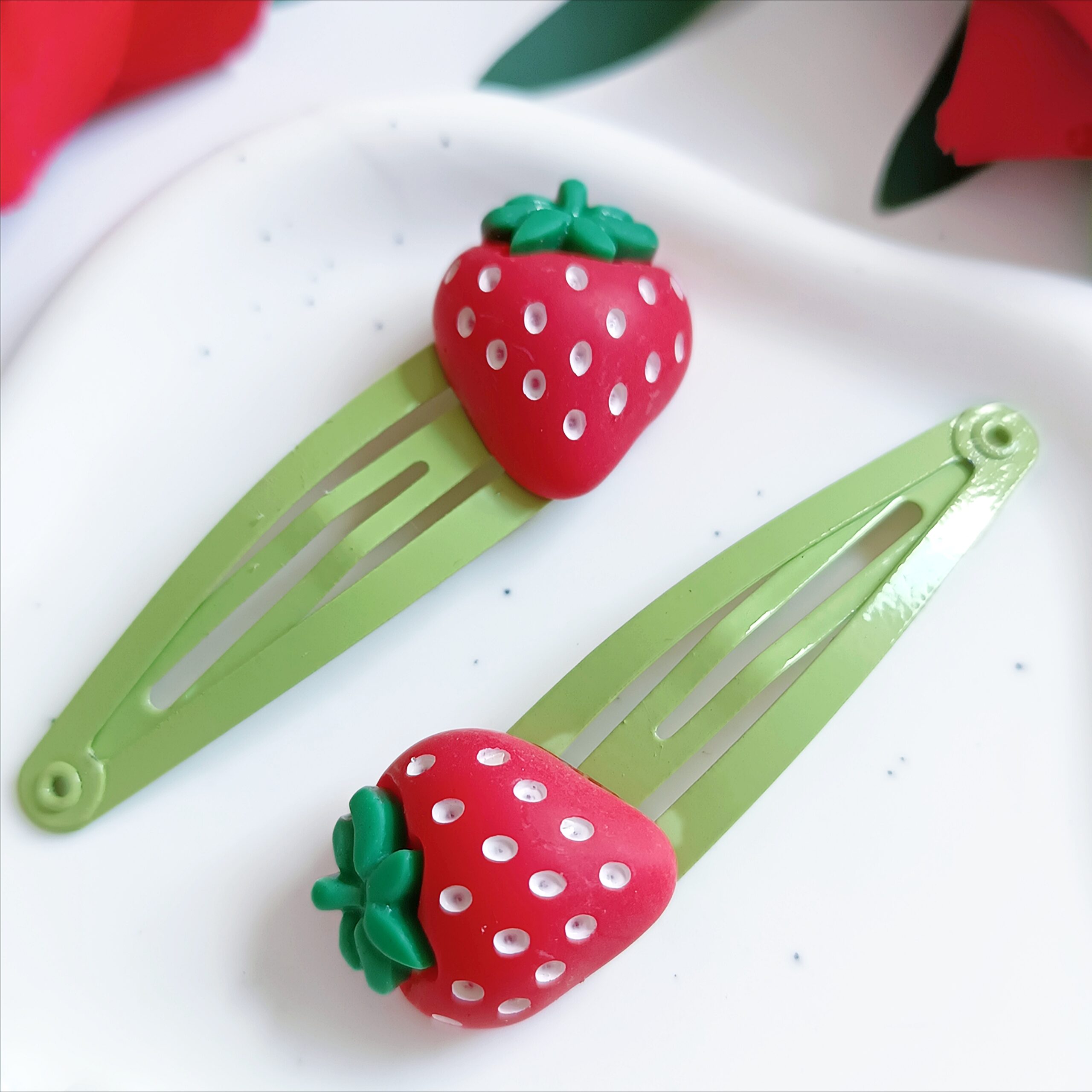 Spinki do włosów dla dzieci - truskawki - obrazek 2