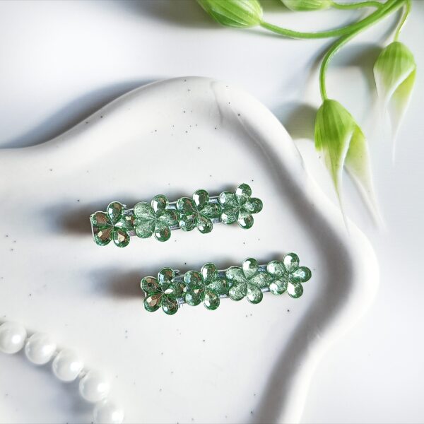 Zestaw spinek do włosów - jasnozielone kwiatki