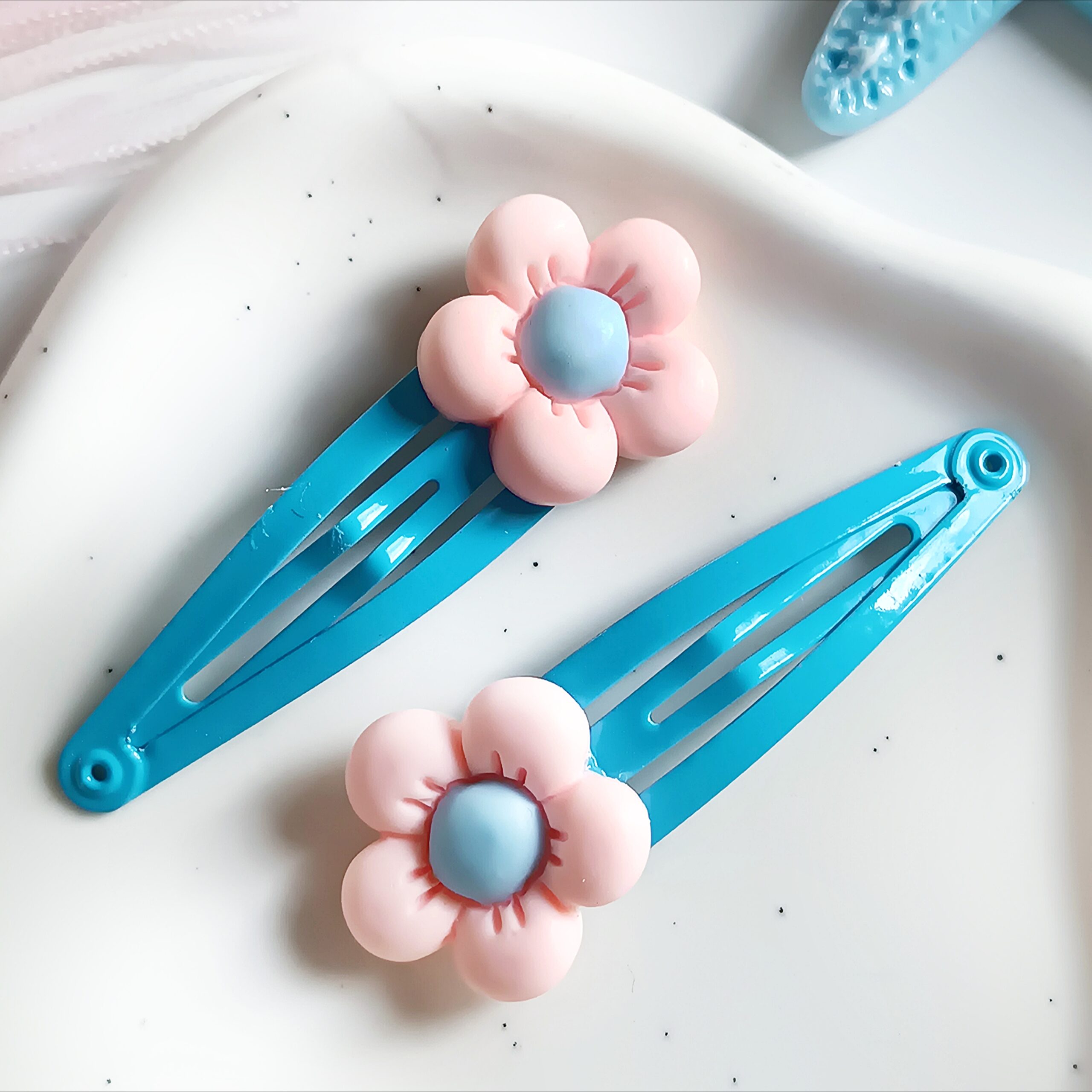 Spinki do włosów dla dzieci - różowe kwiatki - obrazek 2