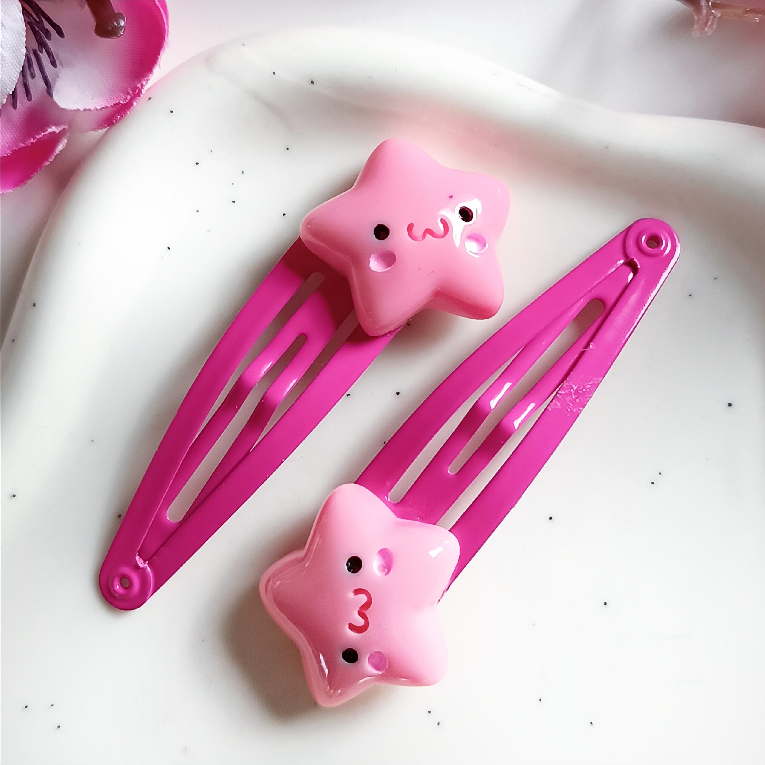 Spinki do włosów dla dzieci - ciemnoróżowe gwiazdki - obrazek 2