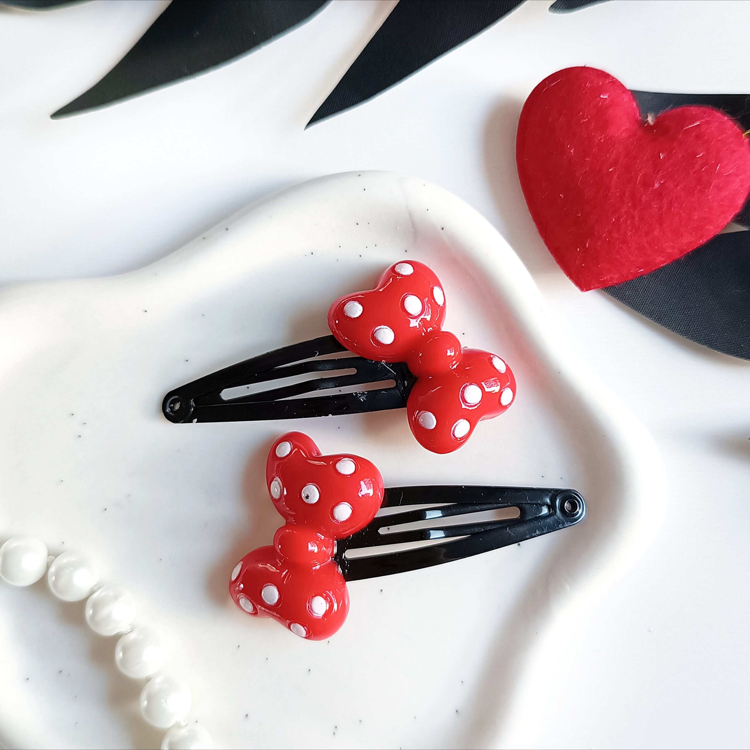 Spinki do włosów dla dzieci - czerwone kokardki