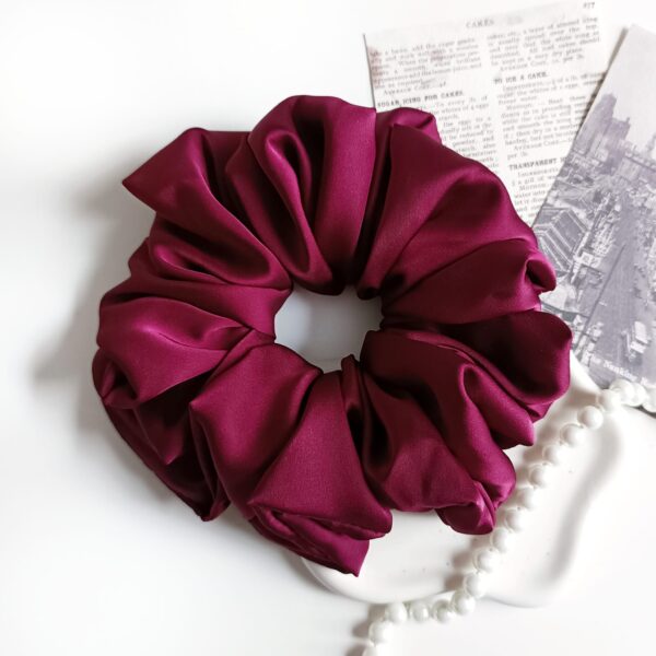 Scrunchie XL z satyny jedwabnej - bordowa