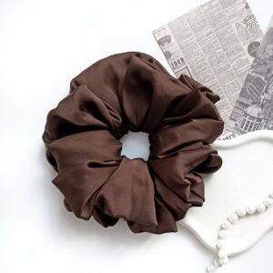 Scrunchie XL z satyny jedwabnej - brązowa