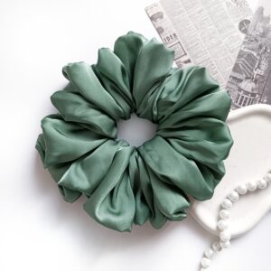 Scrunchie XL z satyny jedwabnej - oliwkowa