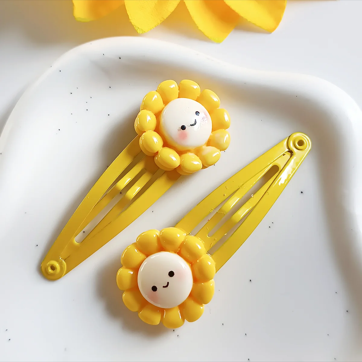 Spinki dla dzieci żółte kwiatuszki.