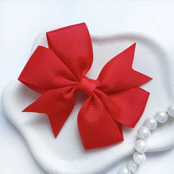 Kokarda dla dzieci ze wstążki rypsowej czerwona.