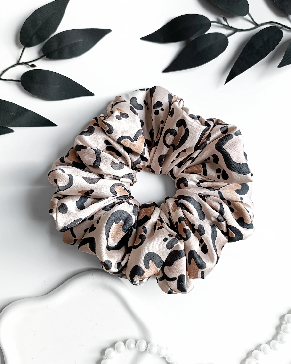 Scrunchie XL z satyny Armani "Adore".