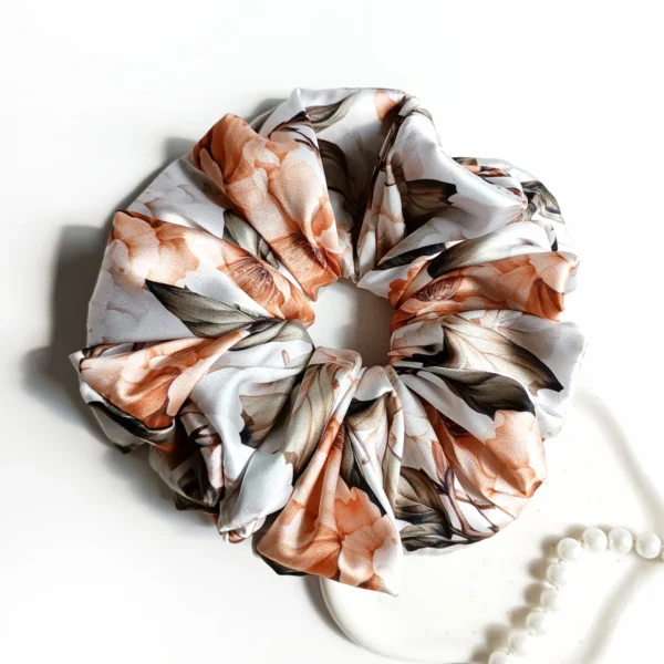 Scrunchie XL z satyny Armani "Botanica".