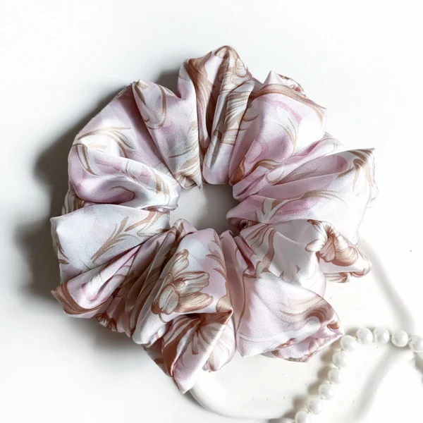 Scrunchie XL z satyny Armani "Jasmine".